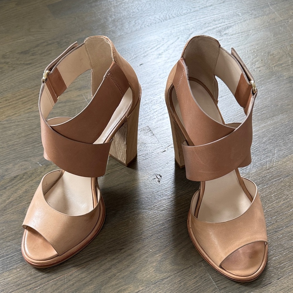 Kenneth Cole Two-Tone Brown/Tan Block Heel Sandals - Picture 3 of 4